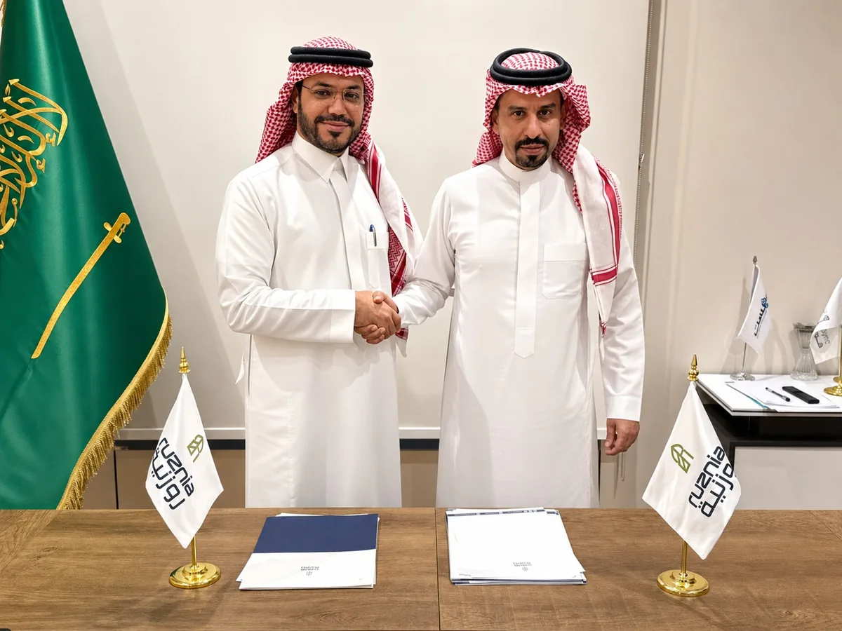 توقيع عقد شراكة بين شركة روزنية للوساطة والتسويق العقاري وشركة تجمعات للتطوير العقاري في الرياض